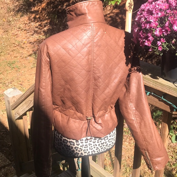 🌲SOLD🤶🏻Giacca Brown Pleather Draw String Fitted - Picture 7 of 8